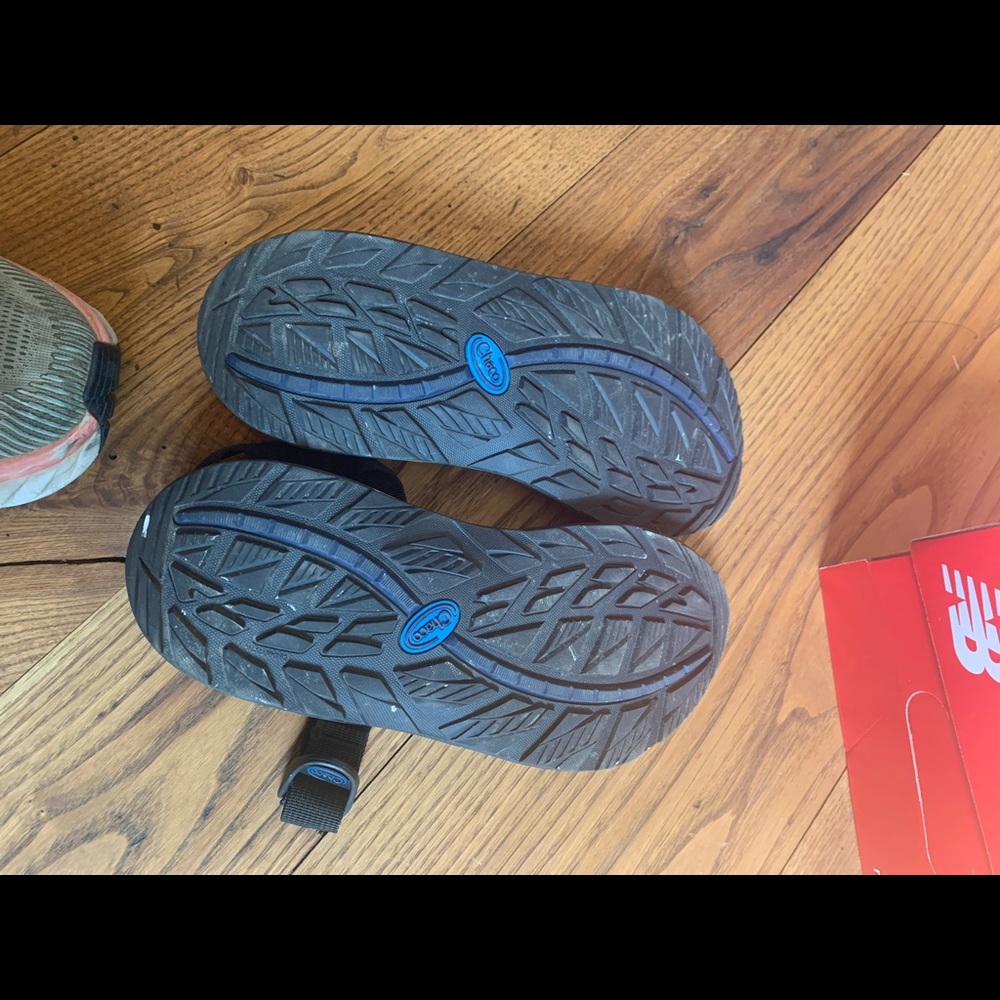 Mens Chaco navy sandal size 10